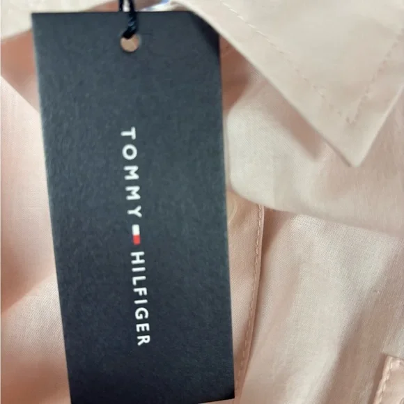 🌸 3/$15 Tommy Hilfiger Light Pink Button-Up Long Sleeve Shirt, Large, NWT - Picture 2 of 9